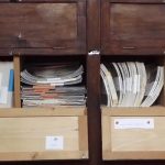 Vecchi armadi da archivio in legno